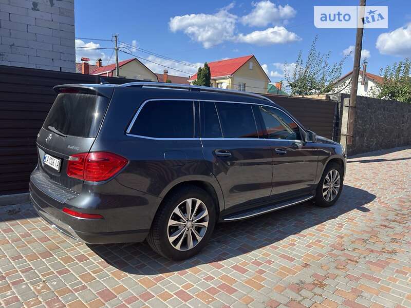 Mercedes-Benz GL-Class 2012 Mercedes-Benz GL-Class 2012