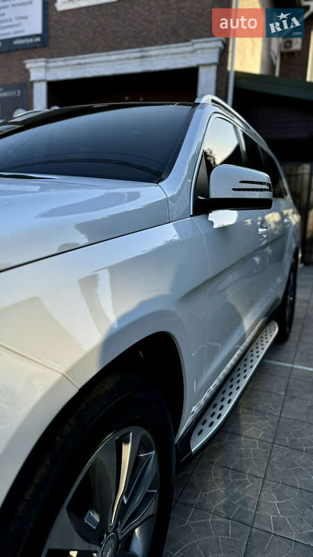 Внедорожник / Кроссовер Mercedes-Benz GL-Class 2015 в Киеве фото 20 Внедорожник / Кроссовер Mercedes-Benz GL-Class 2015 в Киеве