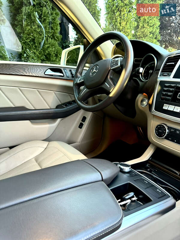 Внедорожник / Кроссовер Mercedes-Benz GL-Class 2015 в Киеве фото 33 Внедорожник / Кроссовер Mercedes-Benz GL-Class 2015 в Киеве