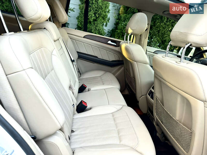Внедорожник / Кроссовер Mercedes-Benz GL-Class 2015 в Киеве фото 39 Внедорожник / Кроссовер Mercedes-Benz GL-Class 2015 в Киеве