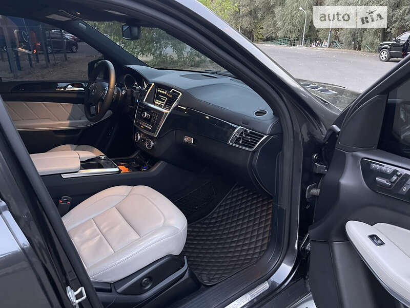 Внедорожник / Кроссовер Mercedes-Benz GL-Class 2014 в Киеве фото 20 Внедорожник / Кроссовер Mercedes-Benz GL-Class 2014 в Киеве