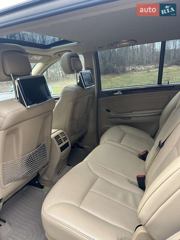 Позашляховик / Кросовер Mercedes-Benz GL-Class 2011 в Рівному