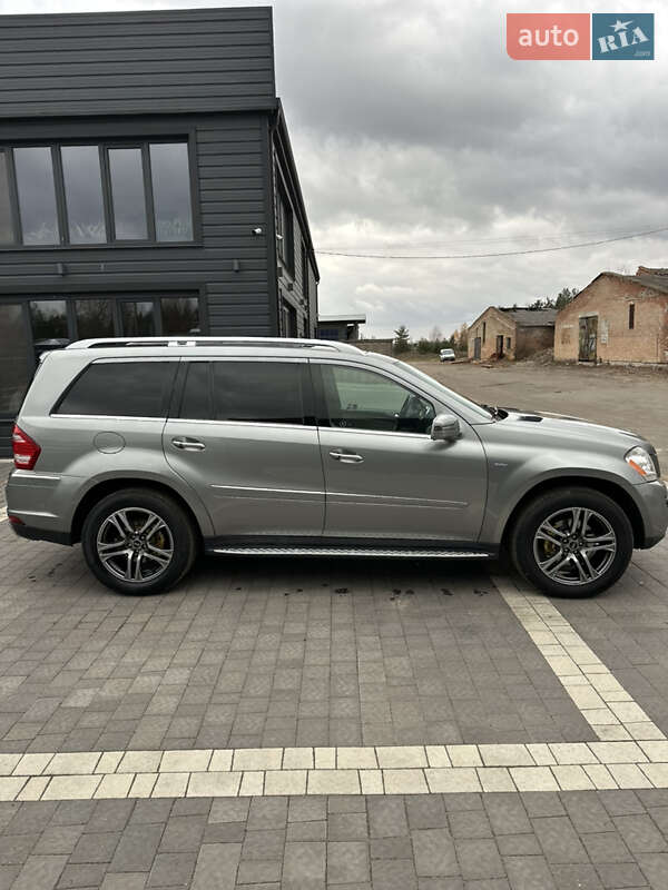 Внедорожник / Кроссовер Mercedes-Benz GL-Class 2011 в Вараше