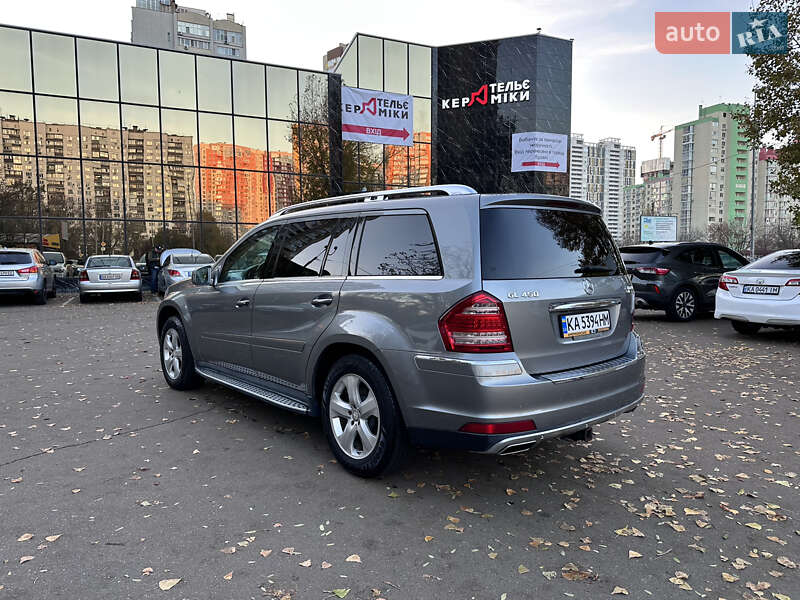 Позашляховик / Кросовер Mercedes-Benz GL-Class 2010 в Києві