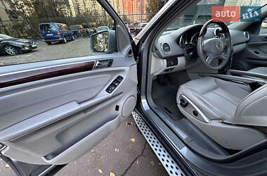 Позашляховик / Кросовер Mercedes-Benz GL-Class 2010 в 