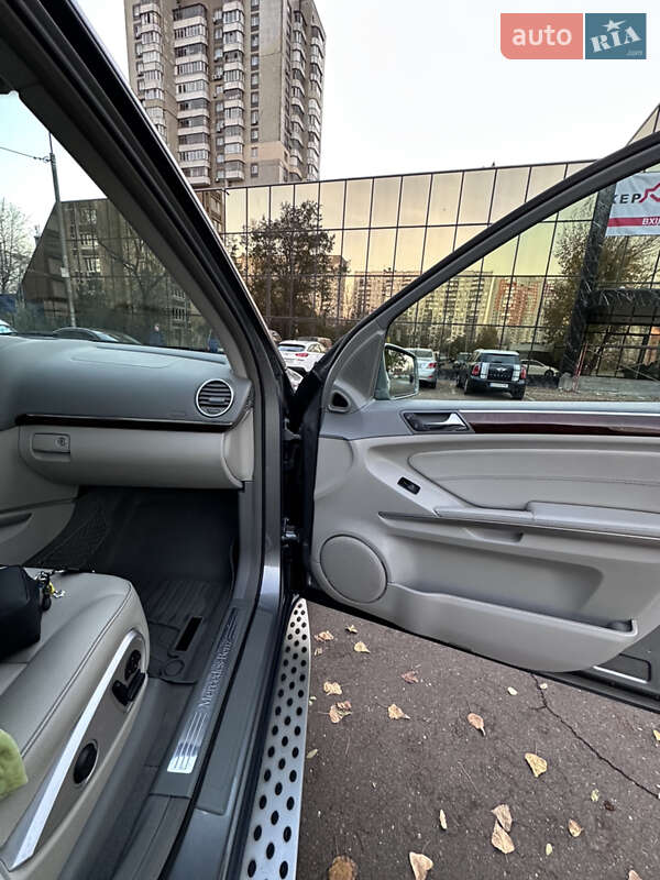 Внедорожник / Кроссовер Mercedes-Benz GL-Class 2010 в Киеве