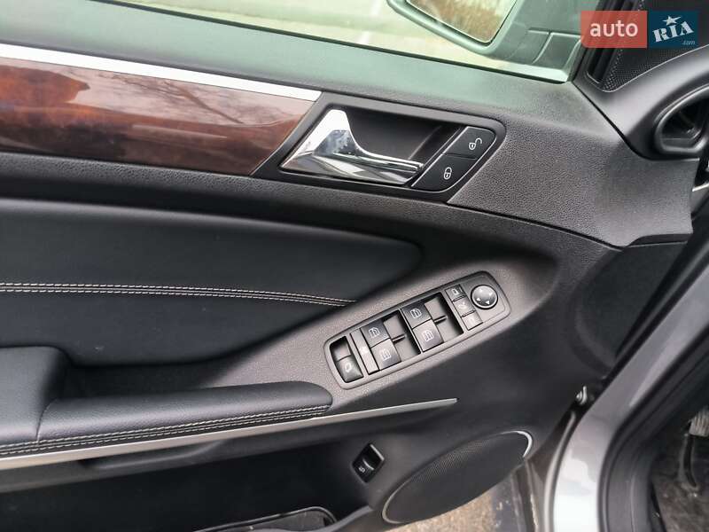 Внедорожник / Кроссовер Mercedes-Benz GL-Class 2012 в Киеве фото 30 Внедорожник / Кроссовер Mercedes-Benz GL-Class 2012 в Киеве