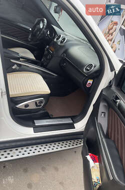 Позашляховик / Кросовер Mercedes-Benz GL-Class 2011 в 