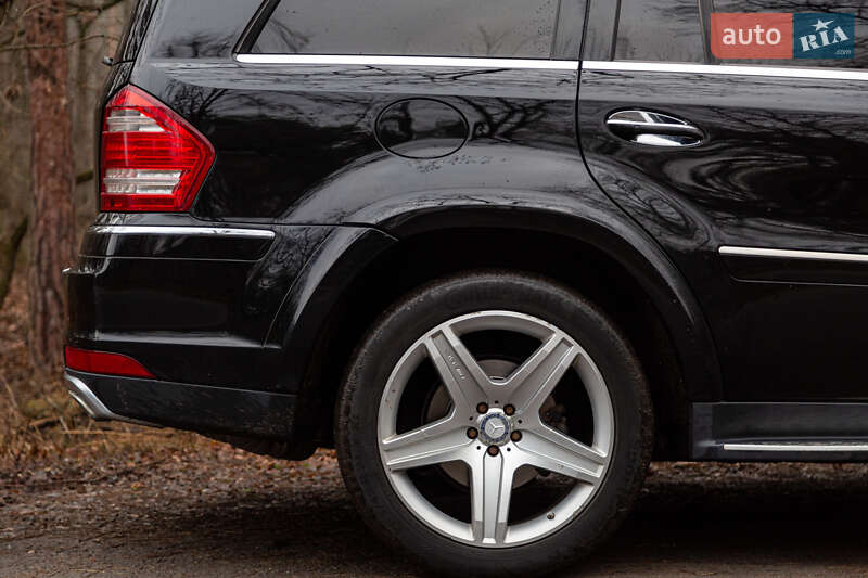 Внедорожник / Кроссовер Mercedes-Benz GL-Class 2010 в Киеве