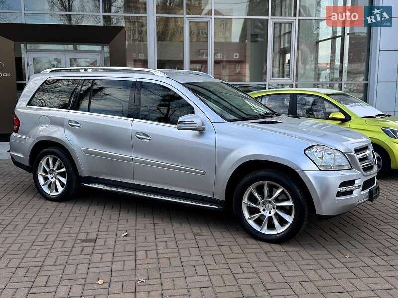 Внедорожник / Кроссовер Mercedes-Benz GL-Class 2010 в Киеве