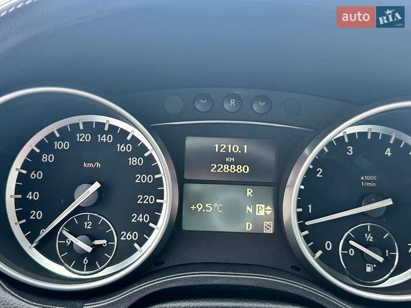 Внедорожник / Кроссовер Mercedes-Benz GL-Class 2010 в Киеве