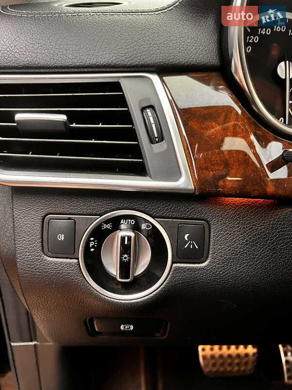 Позашляховик / Кросовер Mercedes-Benz GL-Class 2013 в Одесі фото 18 Позашляховик / Кросовер Mercedes-Benz GL-Class 2013 в Одесі