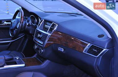 Позашляховик / Кросовер Mercedes-Benz GL-Class 2013 в 