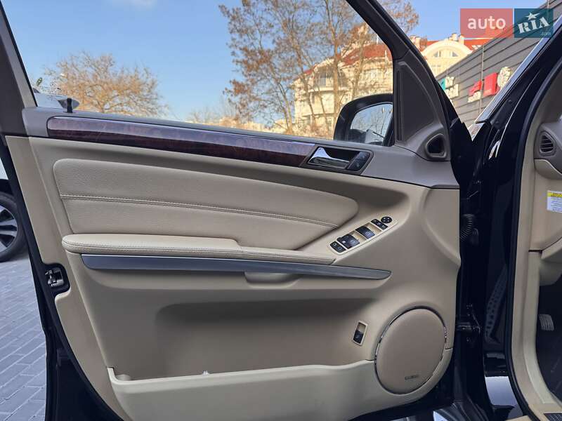 Внедорожник / Кроссовер Mercedes-Benz GL-Class 2007 в Одессе фото 10 Внедорожник / Кроссовер Mercedes-Benz GL-Class 2007 в Одессе