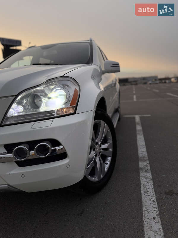 Позашляховик / Кросовер Mercedes-Benz GL-Class 2010 в Львові