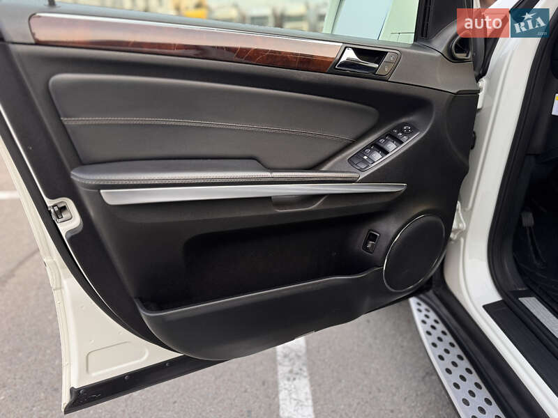 Позашляховик / Кросовер Mercedes-Benz GL-Class 2010 в Львові