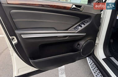 Позашляховик / Кросовер Mercedes-Benz GL-Class 2010 в 