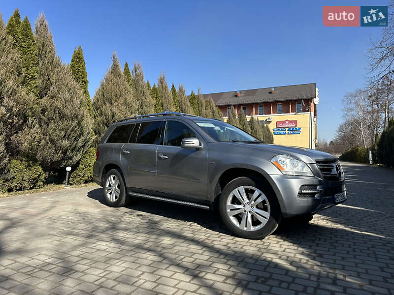Mercedes-Benz GL-Class 2011