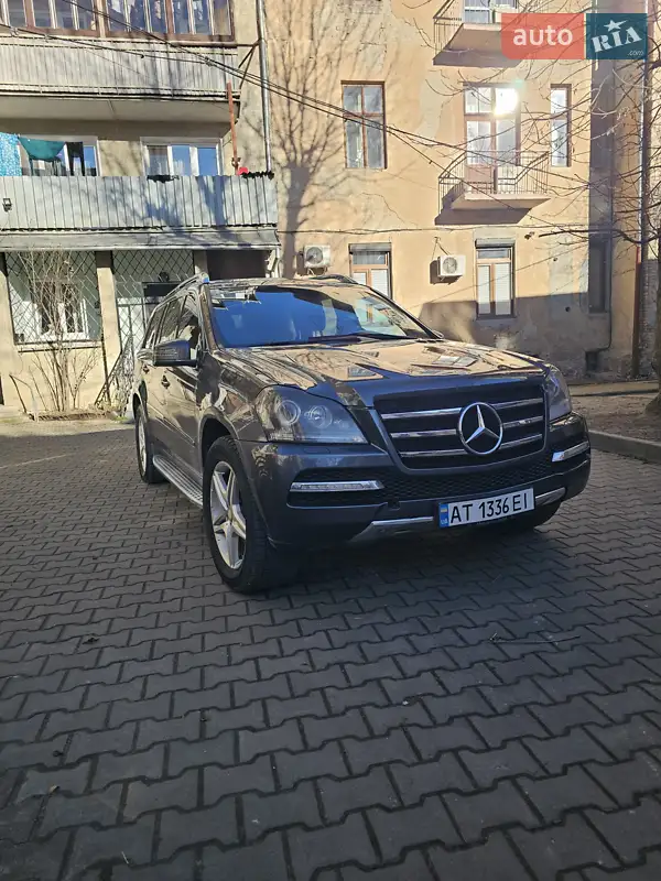 Mercedes-Benz GL-Class 2011