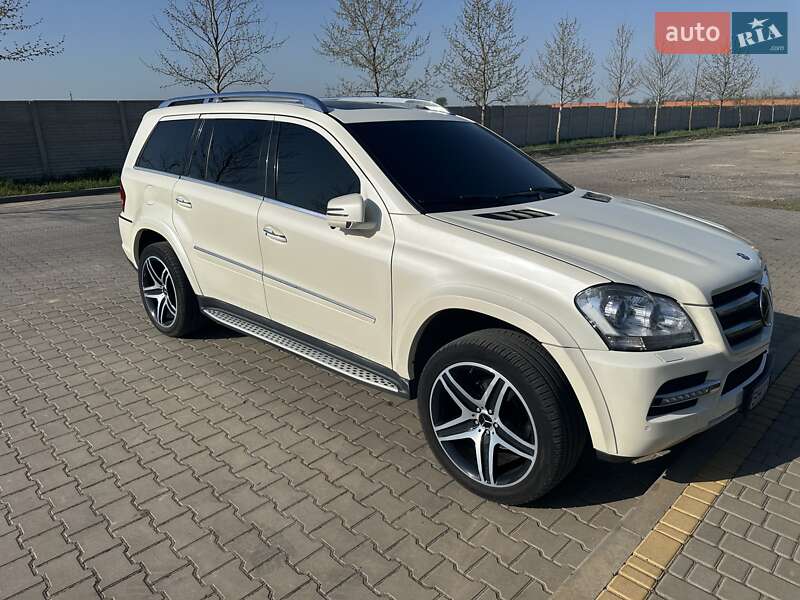 Mercedes-Benz GL-Class 2012