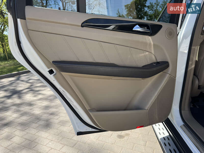 Позашляховик / Кросовер Mercedes-Benz GL-Class 2015 в Смілі