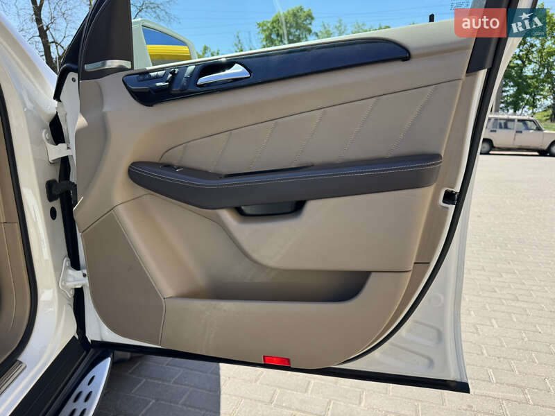 Позашляховик / Кросовер Mercedes-Benz GL-Class 2015 в Смілі