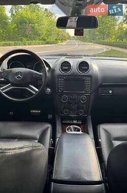 Внедорожник / Кроссовер Mercedes-Benz GL-Class 2009 в 