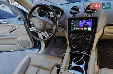 Позашляховик / Кросовер Mercedes-Benz GL-Class 2011 в 