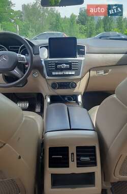 Внедорожник / Кроссовер Mercedes-Benz GL-Class 2012 в 