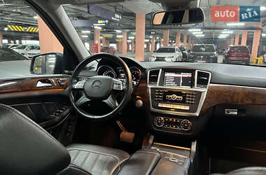 Внедорожник / Кроссовер Mercedes-Benz GL-Class 2012 в 