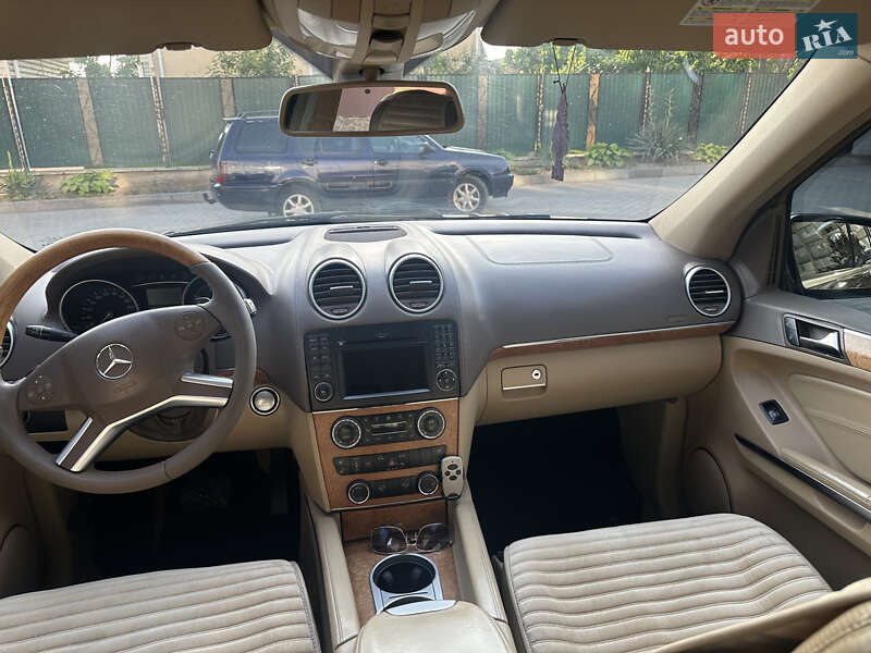 Внедорожник / Кроссовер Mercedes-Benz GL-Class 2009 в Гайсине