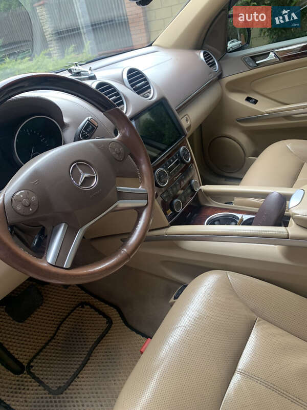 Внедорожник / Кроссовер Mercedes-Benz GL-Class 2008 в Луцке фото 27 Внедорожник / Кроссовер Mercedes-Benz GL-Class 2008 в Луцке