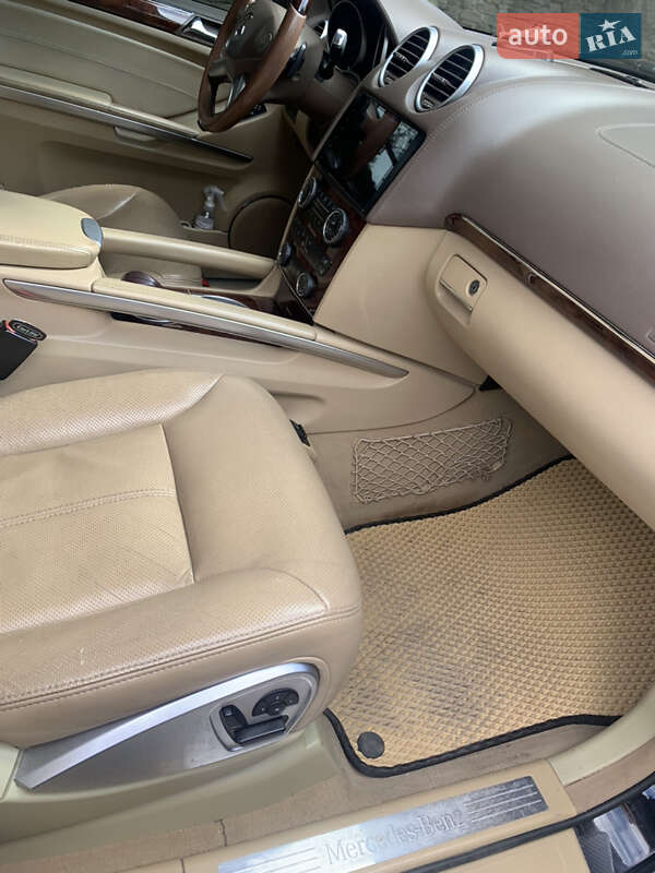 Внедорожник / Кроссовер Mercedes-Benz GL-Class 2008 в Луцке фото 35 Внедорожник / Кроссовер Mercedes-Benz GL-Class 2008 в Луцке