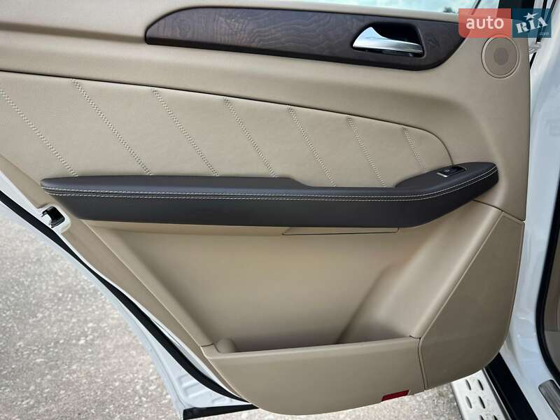 Позашляховик / Кросовер Mercedes-Benz GL-Class 2015 в Києві