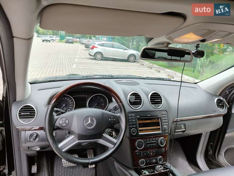 Внедорожник / Кроссовер Mercedes-Benz GL-Class 2009 в 
