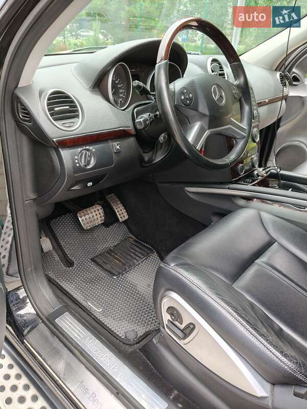 Позашляховик / Кросовер Mercedes-Benz GL-Class 2009 в Києві