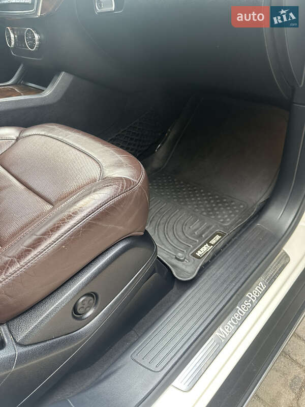 Позашляховик / Кросовер Mercedes-Benz GL-Class 2015 в Ужгороді
