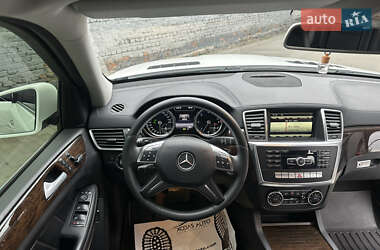 Позашляховик / Кросовер Mercedes-Benz GL-Class 2013 в 