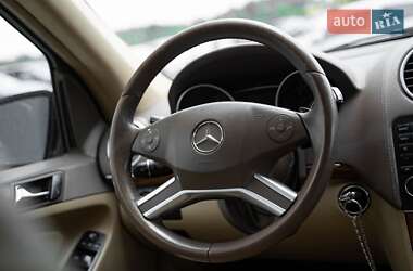 Позашляховик / Кросовер Mercedes-Benz GL-Class 2009 в 