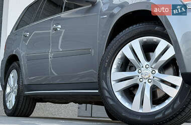 Внедорожник / Кроссовер Mercedes-Benz GL-Class 2012 в 