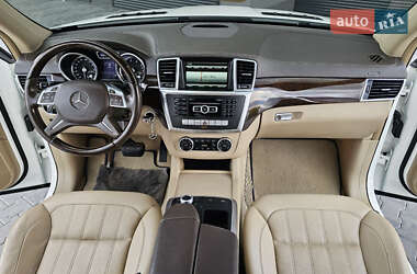 Позашляховик / Кросовер Mercedes-Benz GL-Class 2014 в 