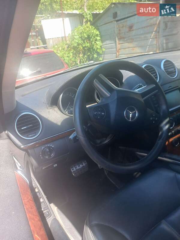 Внедорожник / Кроссовер Mercedes-Benz GL-Class 2008 в Одессе фото 3 Внедорожник / Кроссовер Mercedes-Benz GL-Class 2008 в Одессе