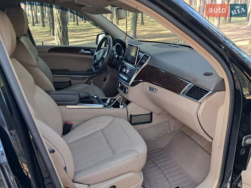 Позашляховик / Кросовер Mercedes-Benz GL-Class 2013 в Сумах