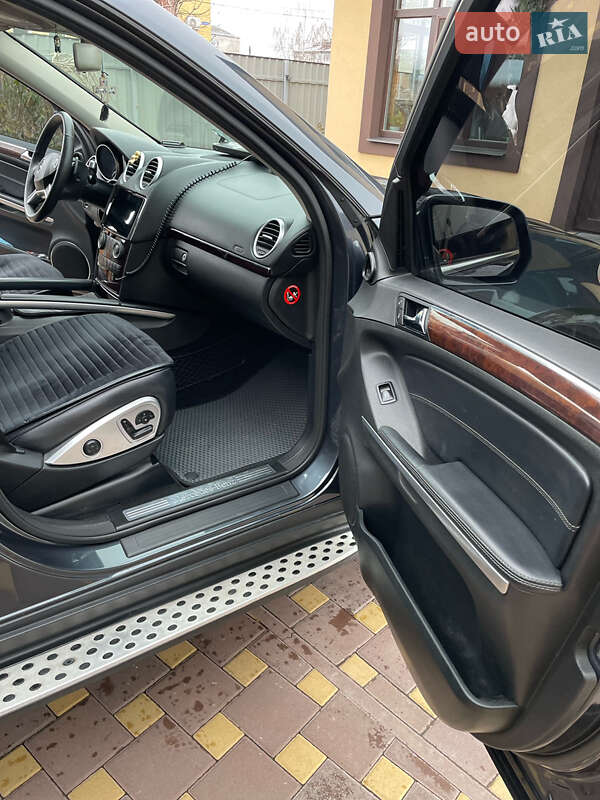 Внедорожник / Кроссовер Mercedes-Benz GL-Class 2010 в Киеве