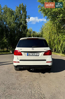 Позашляховик / Кросовер Mercedes-Benz GL-Class 2014 в 