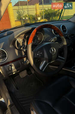 Позашляховик / Кросовер Mercedes-Benz GL-Class 2009 в 