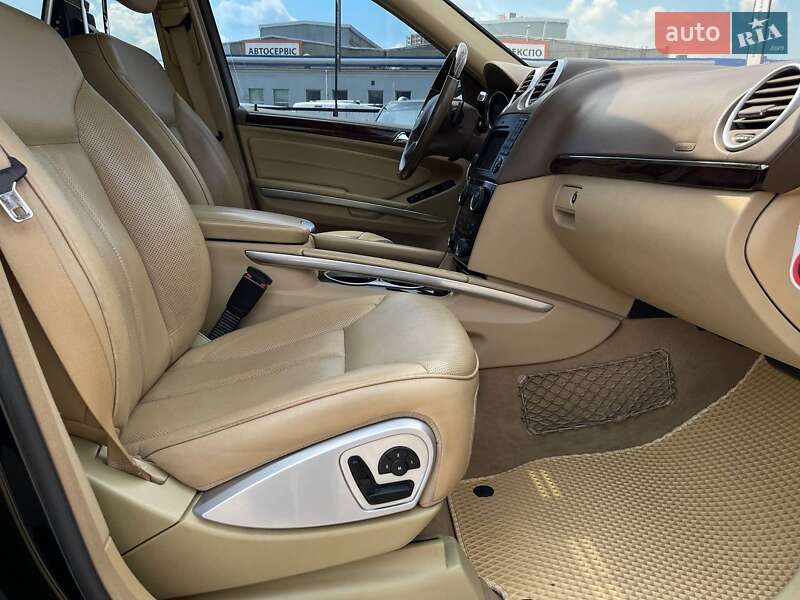 Позашляховик / Кросовер Mercedes-Benz GL-Class 2010 в Києві