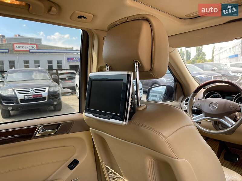 Позашляховик / Кросовер Mercedes-Benz GL-Class 2010 в Києві