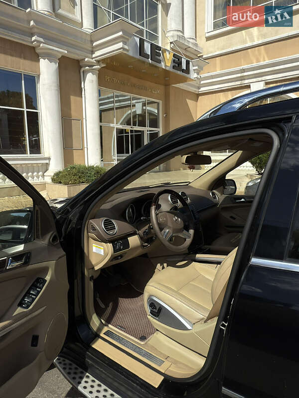 Позашляховик / Кросовер Mercedes-Benz GL-Class 2010 в Одесі