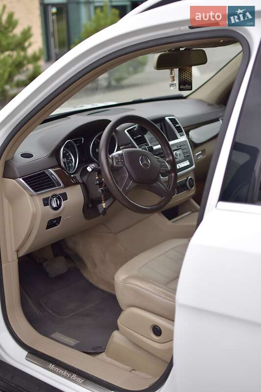 Внедорожник / Кроссовер Mercedes-Benz GL-Class 2016 в Хмельницком фото 6 Внедорожник / Кроссовер Mercedes-Benz GL-Class 2016 в Хмельницком